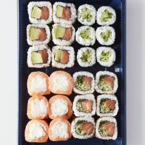 MEGA MAKI
